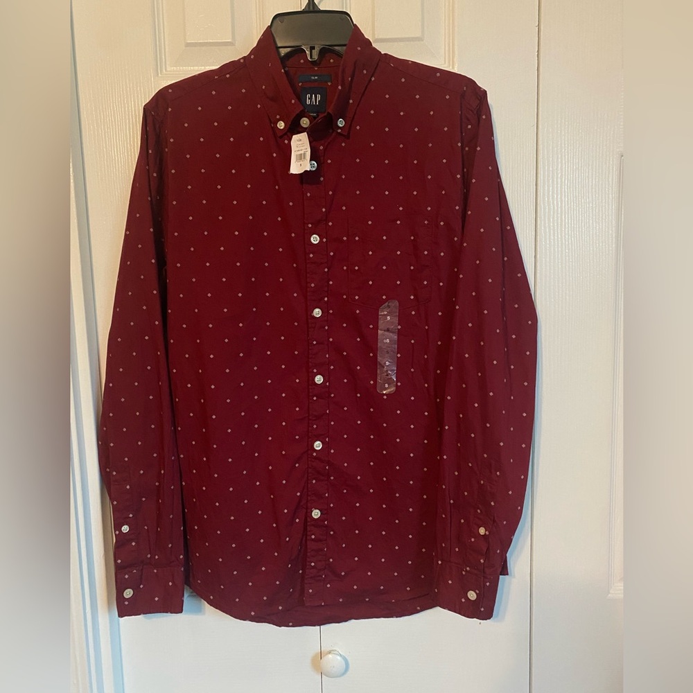 NEW W/tags Men’s Gap Slim Long Sleeve Button Down Shirt Burgundy Red Size Small